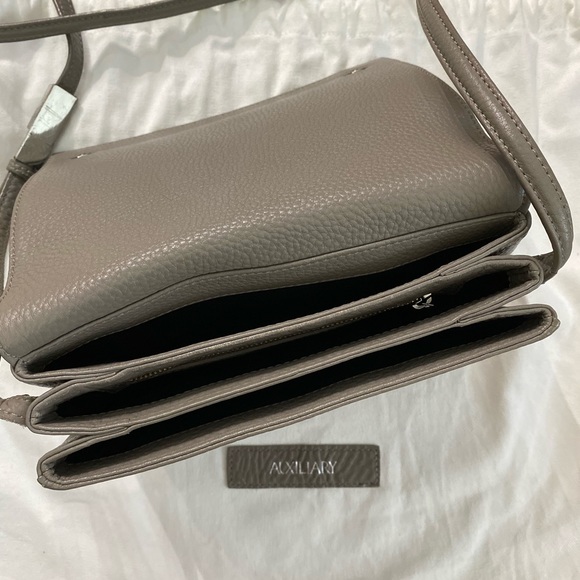 ✨Sold✨ Aritzia Auxiliary Calisch Crossbody Bag - Picture 6 of 14